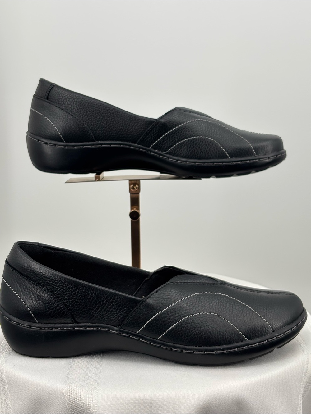 Clarks Black Cora Meadow Leather Loafers, Size 8.5